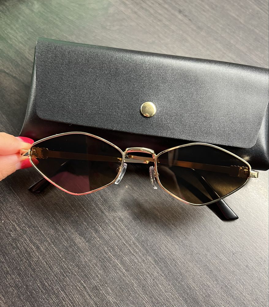 очила модел miu miu