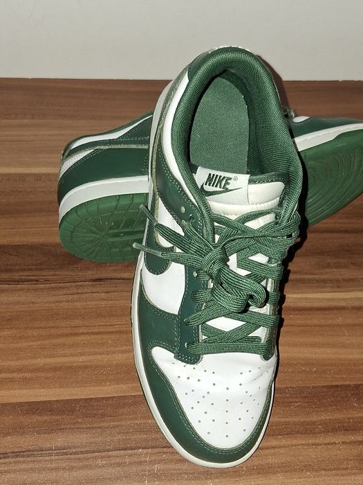 Adidasi Nike Dunk stare buna!