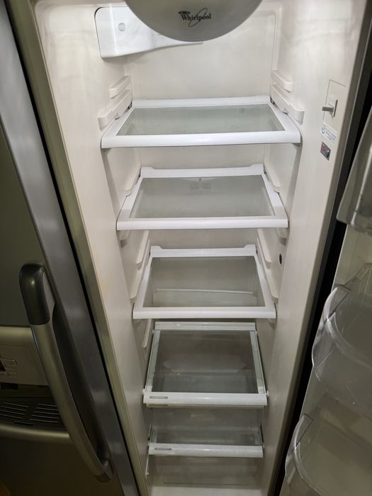 Combina Frigorifica Whirlpool side by side functionala