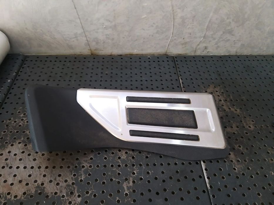 Ornament odihnitor picior citroen c5 aircross 9811350880 110777a0