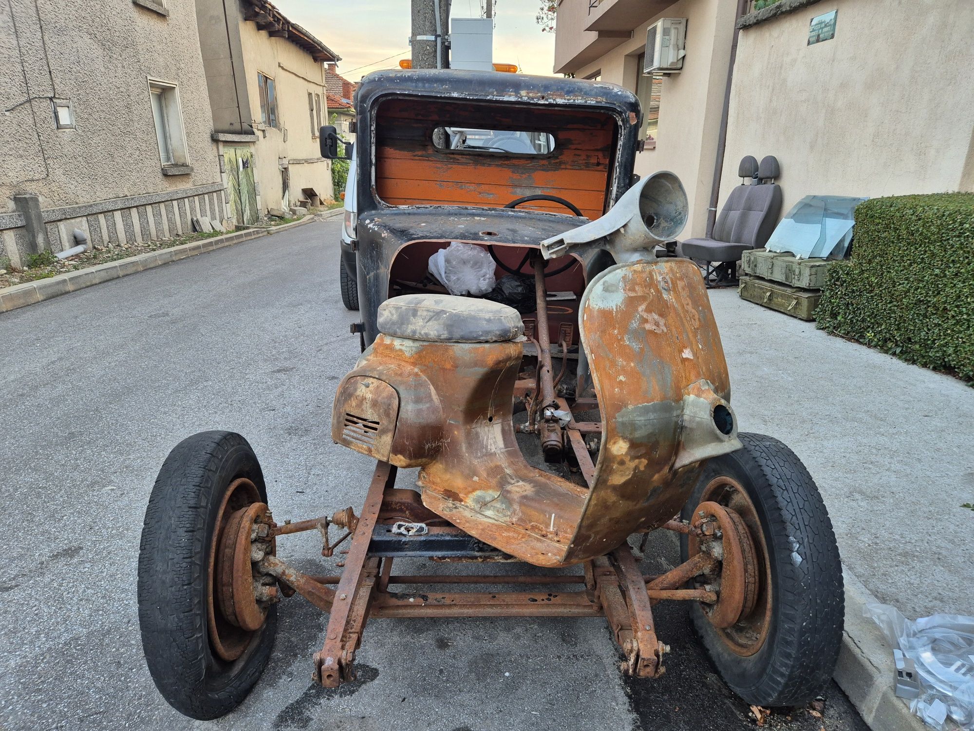Renault от 1930г. и Vespa 1967г. / бартер /