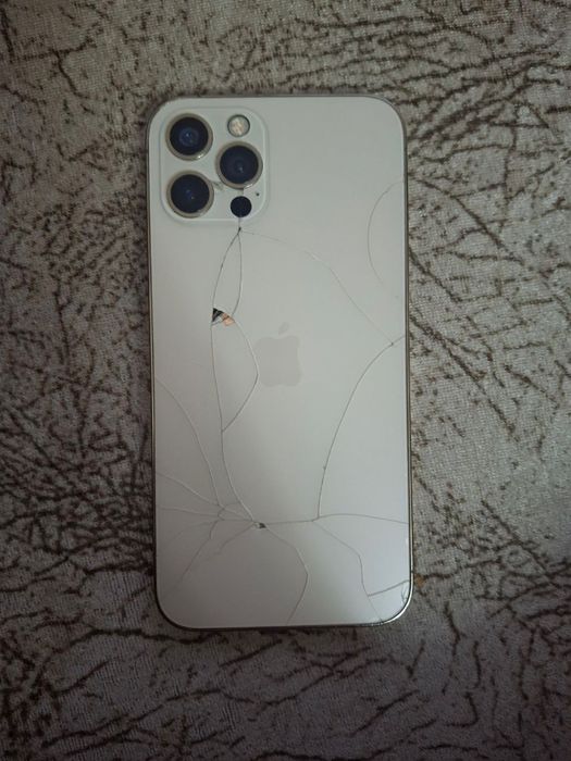 Айфон 12 про 72%