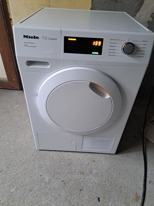 Uscator de rufe Miele T1