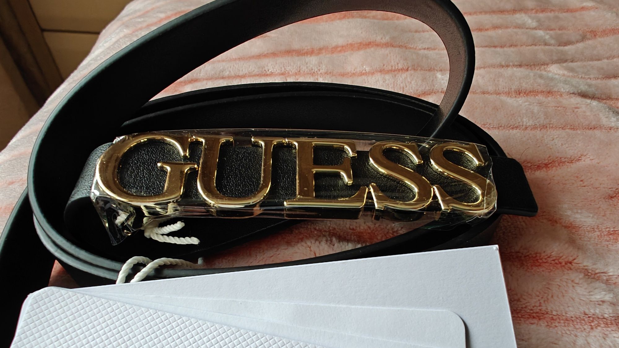 Оригинален дамски колан Guess