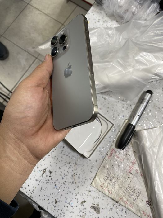 Iphone 15 pro holati zuur