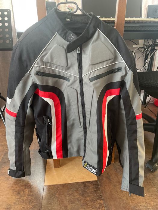 Geaca moto cu protectii