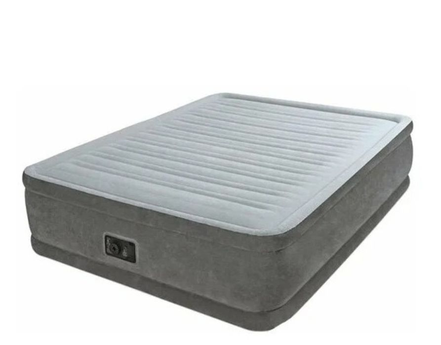 Продаётся надувной матрас-кровать.