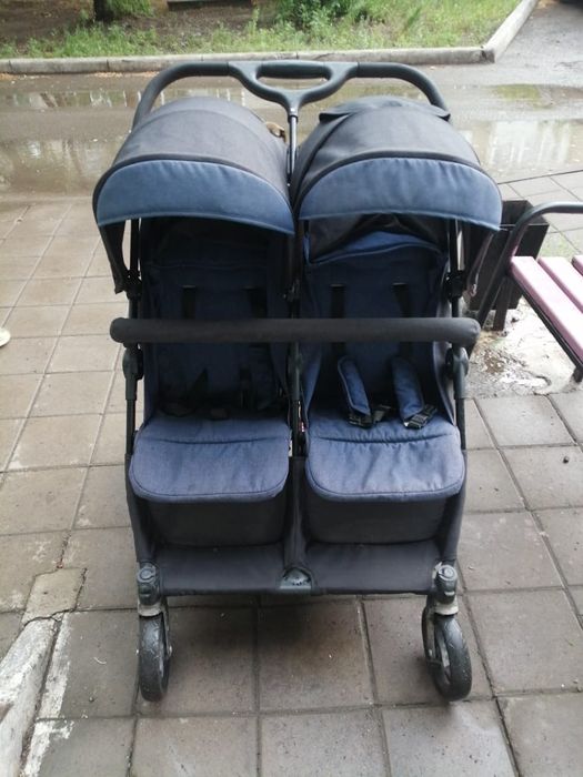 Продам коляску для двойни в хорошем состоянии.