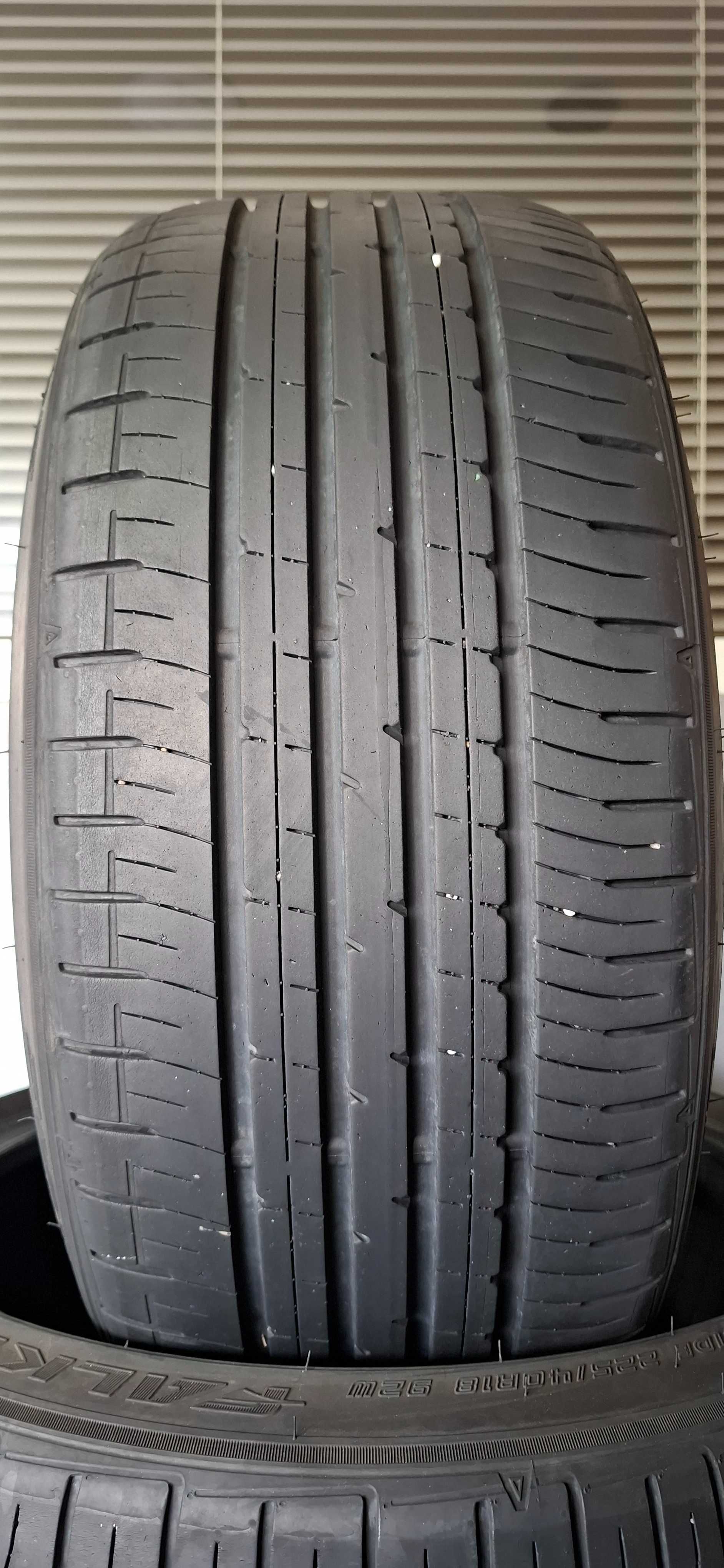 4бр. 225/40/18 Falken 6.3mm грайфер, дот 23г.Безплатен монтаж