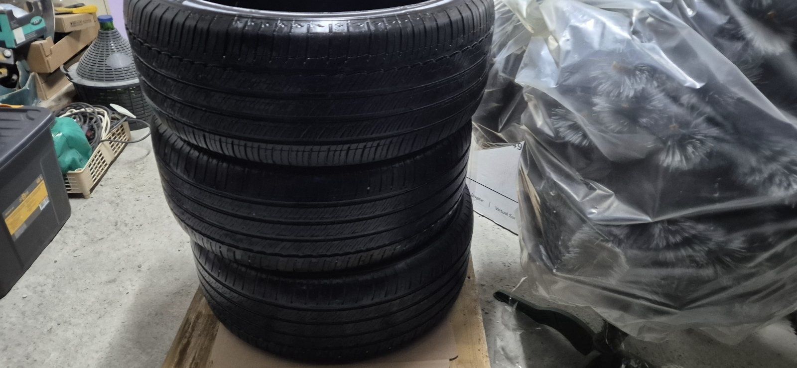 Гуми 3 броя мишелин 275.50.20 .Много добро  състояние