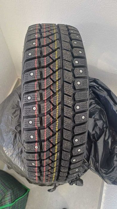 Зимняя резина Viatti Brina Nordico V-522 185/60 R15 84T с шипами