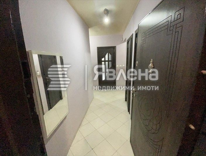 Продава се Тристаен апартамент в Бургас, Братя Миладинови - 74 кв.м за 1784 €/кв.м - Снимка #7