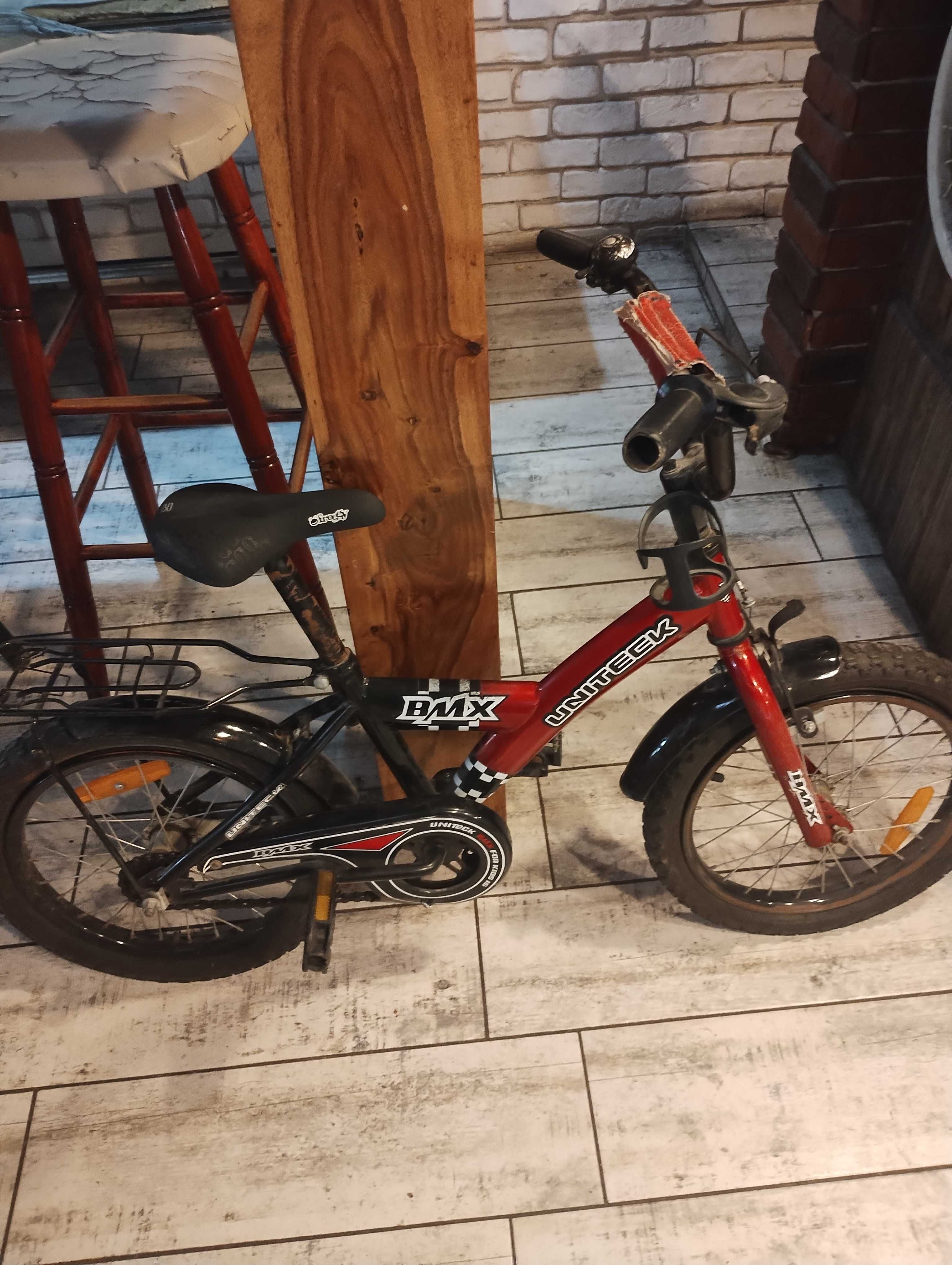 Продава детско колело BMX 16 цола.Перфектно