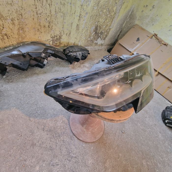 Audi A3 8Y 2021 LED десен фар