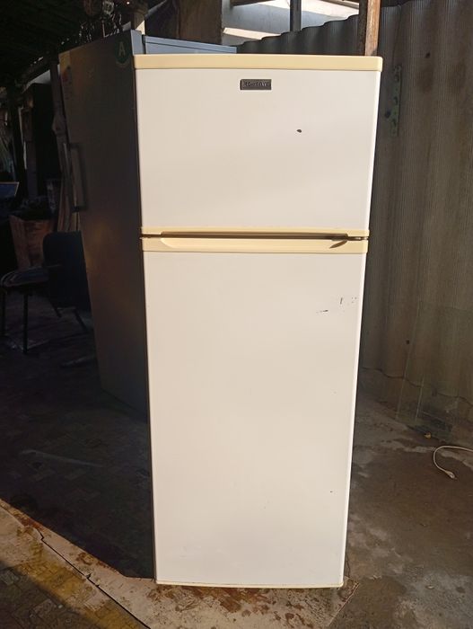 Срочно продаю холодильник ройсон в идеальном состоянии