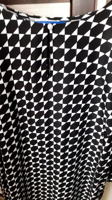 Дамска рокля черно и бяло