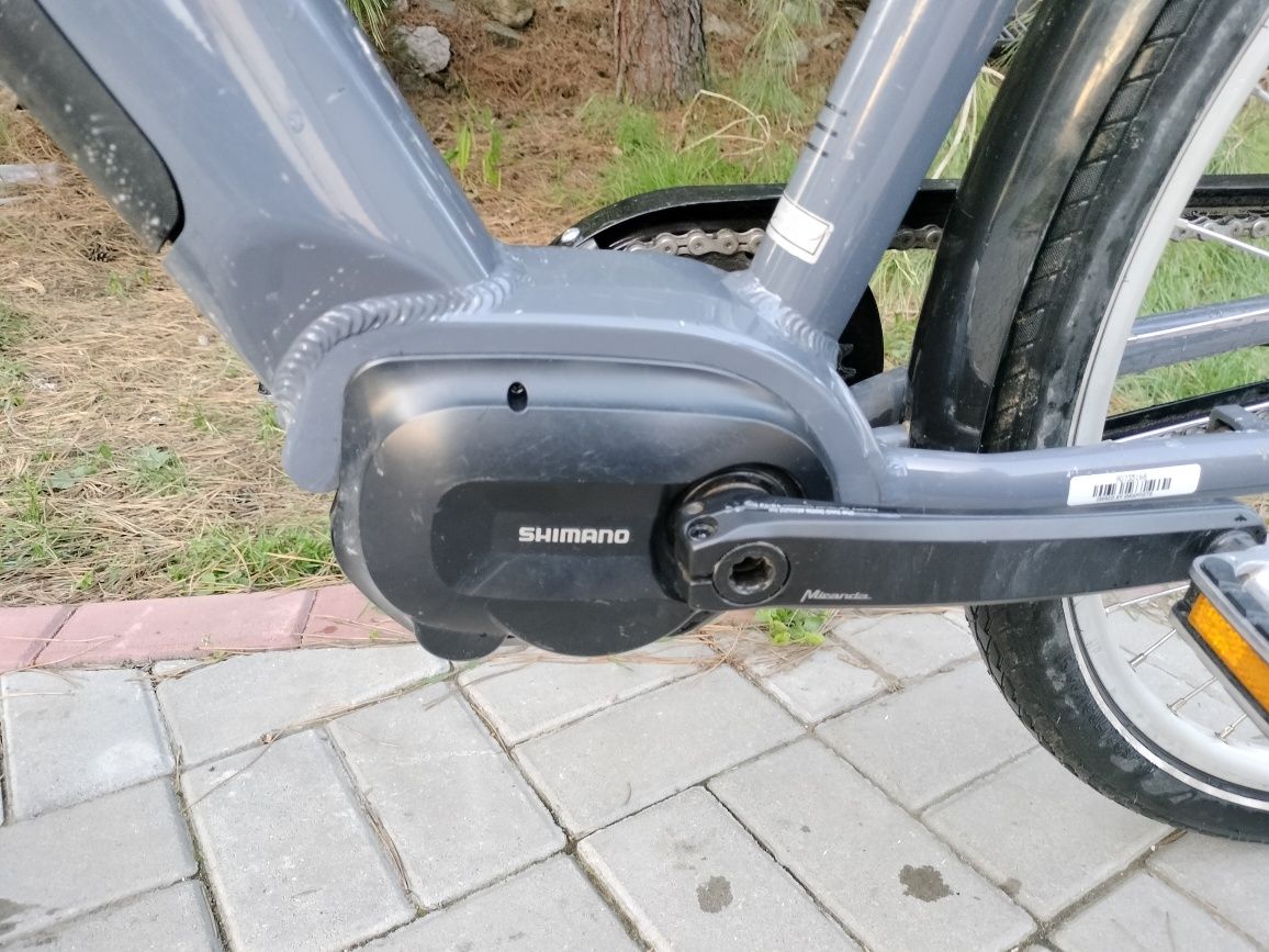 Bicicleta electrica cu motor central Shimano steps .