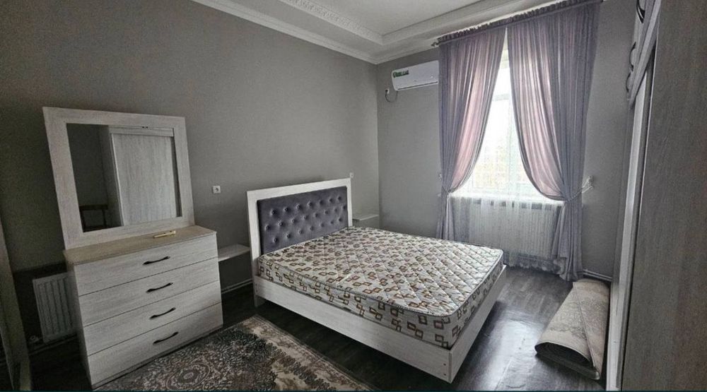 Yunusobod Shaxriston metro oldida ijara uy bor