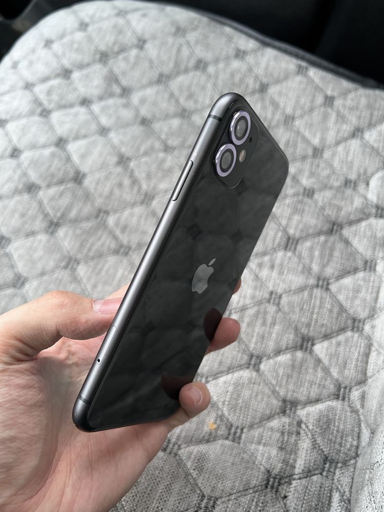 iPhone 11 64Gb в хорошем состоянии