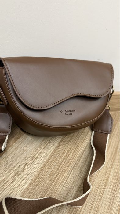 Малка дамска чанта