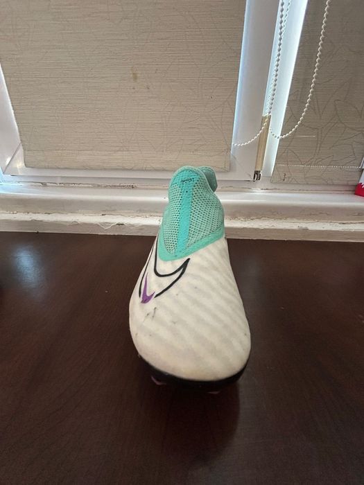 Vand ghete fotbal Nike Phantom GX pro