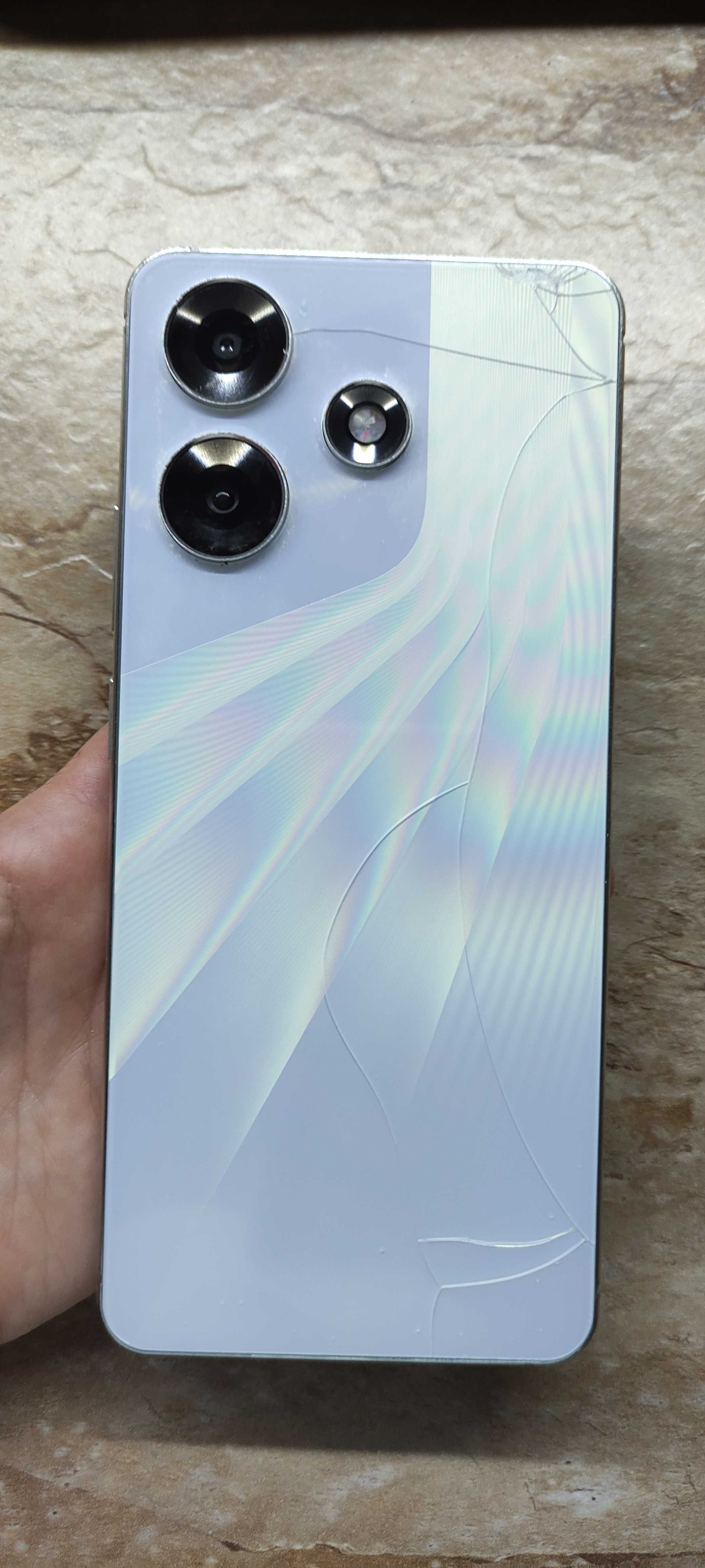 Телефон с батерия 8000mAh и 1ТB РОМ