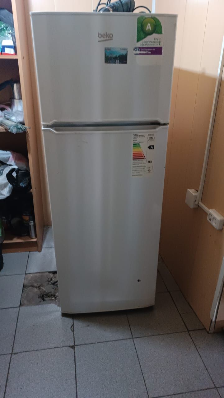 Холодильник продается