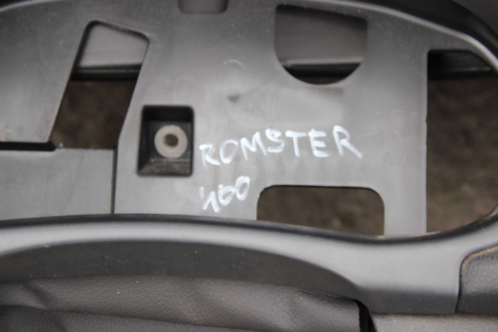 Табла – два броя за Шкода Румстър- Skoda Roomster