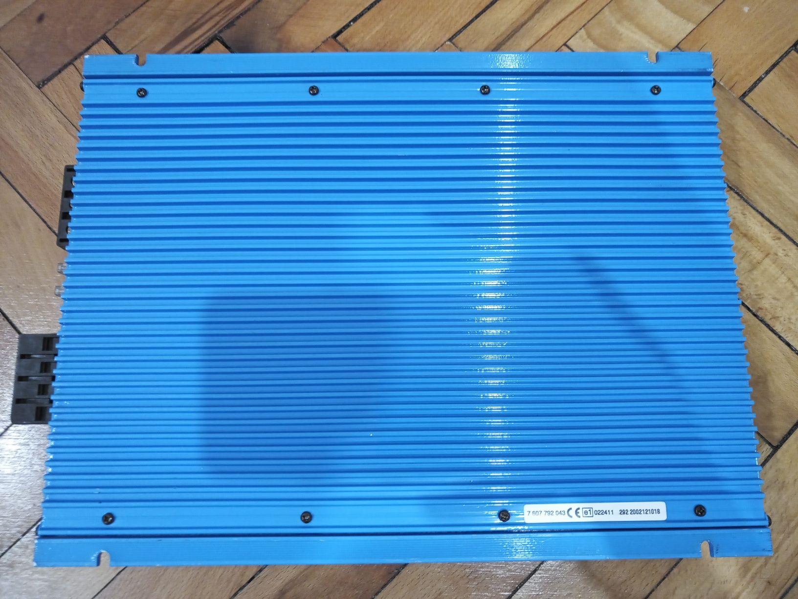 Blaupunkt GTA 4100B усилвател