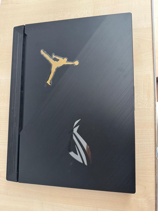 ASUS ROG Strix G512LV RTX 2060 I7
