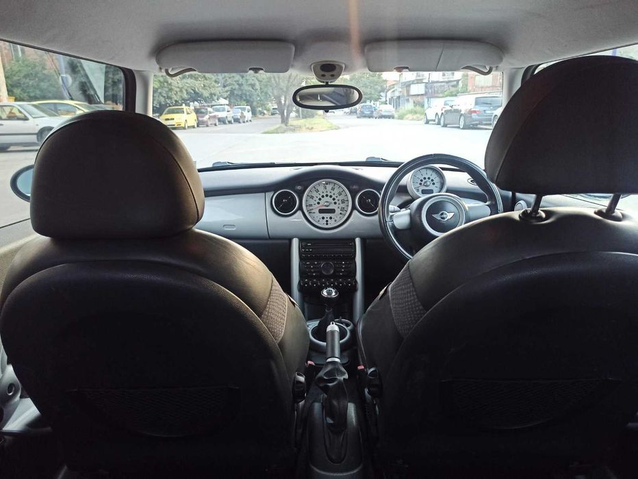 MINI COOPER 1,6, 2004 г.
116 К.С.