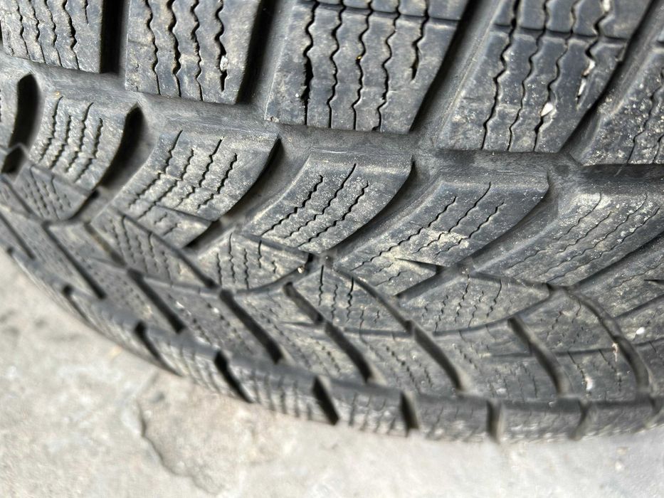 Vand 4 Anvelope iarna GOODYEAR 235x55 R19  M+S