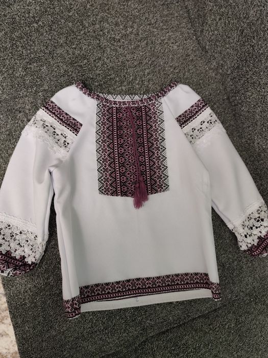 Ie trafitionala pentru fetițe