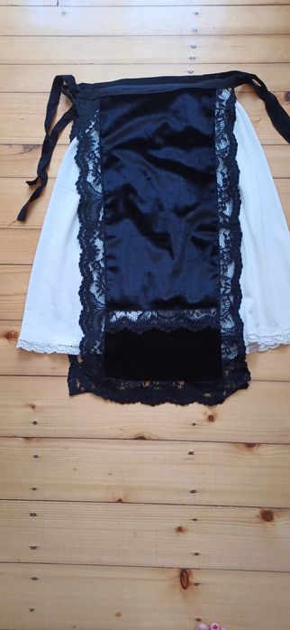 Fusta și poale costum național fete