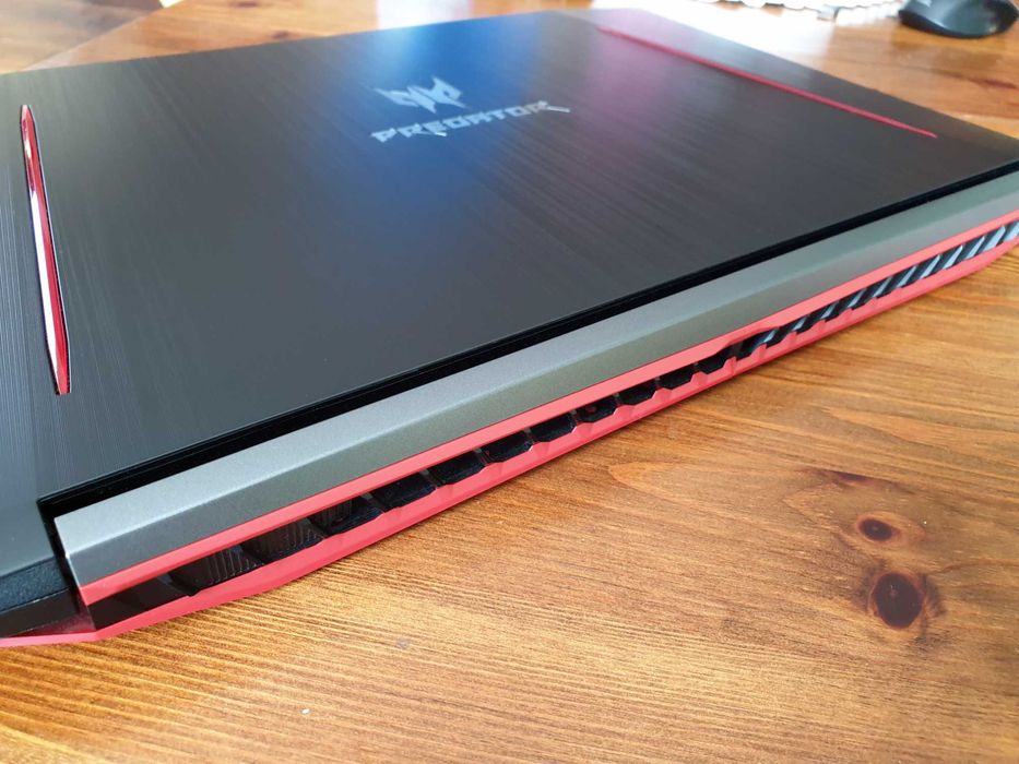 Геймърски Лаптоп Acer Predator Helios 300 N17C3, дисплей-17.3 инча