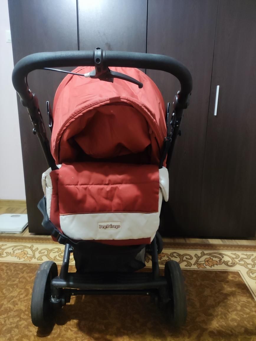Бебешка количка peg perego
