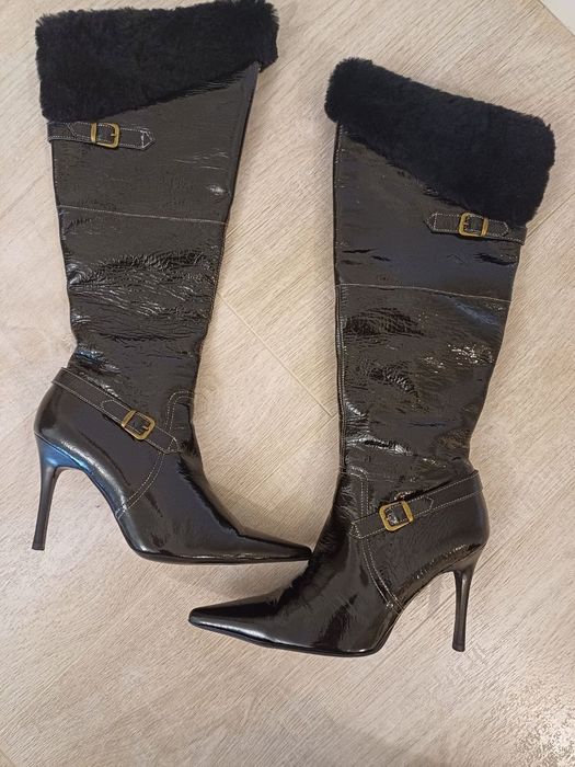 Модельные лаковые сапоги