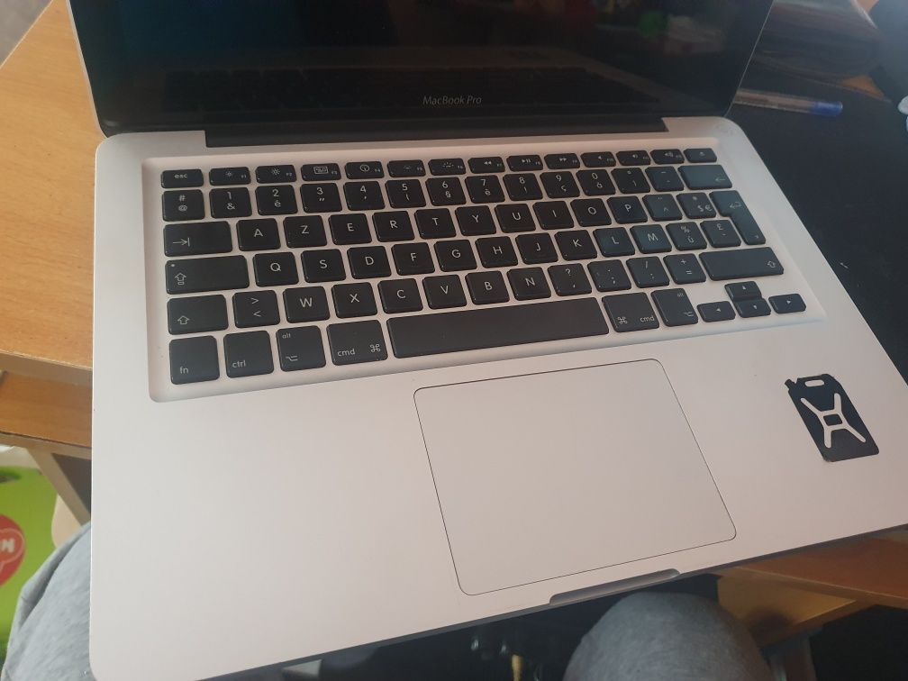 Vand sau Schimb, Macbook pro 13, Pt piese!