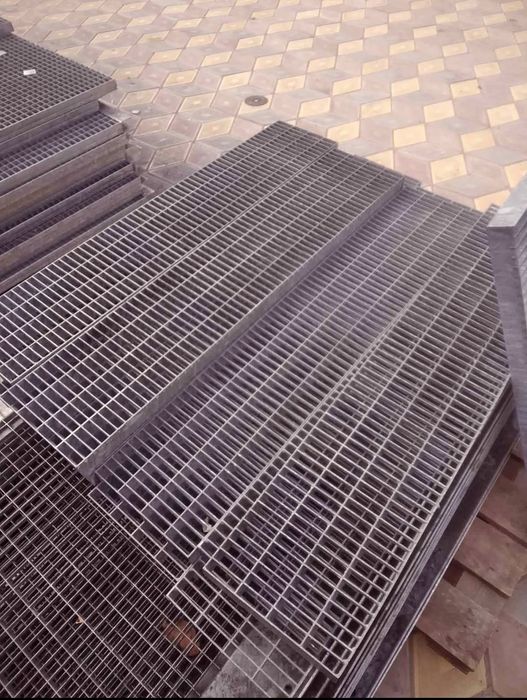 Grătare zincate galvanizate tăiem orice dimesune dorita de client