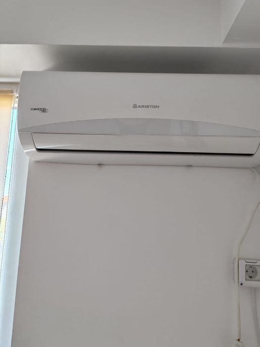 Vând Aer condiționat Ariston