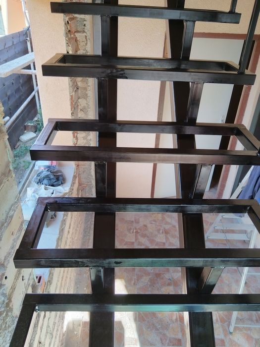 Изработка на метални конструкции и метални изделия железарски услуги