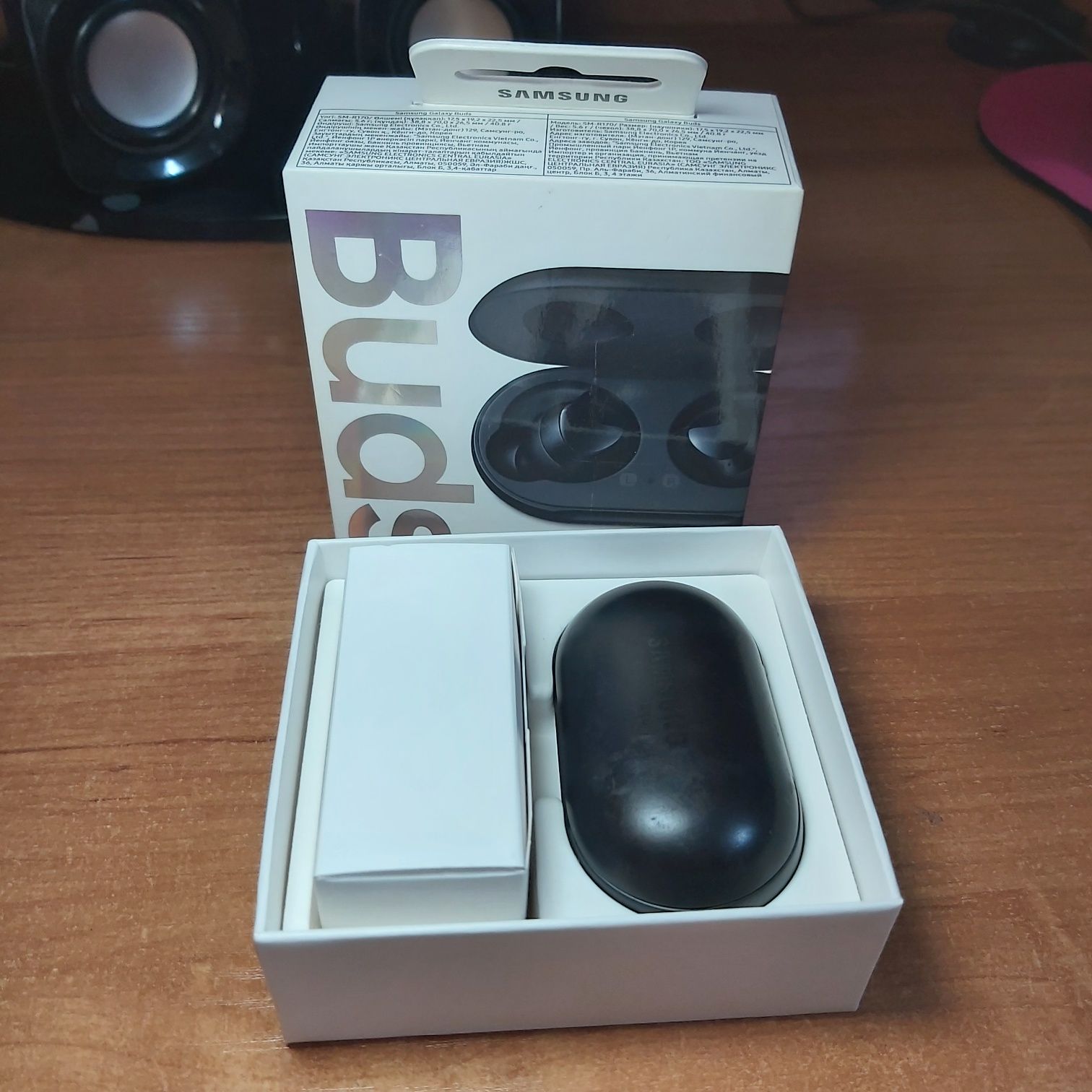 Продам беспроводные наушники Samsung Galaxy Buds