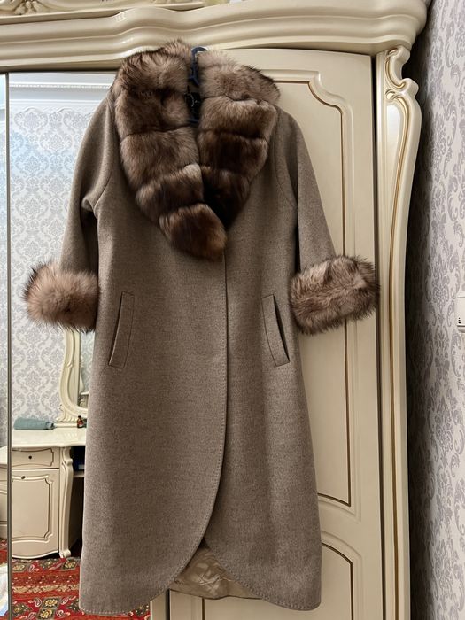 Пальто сатылады, жағдайы өте жақсы, почти киілмеген