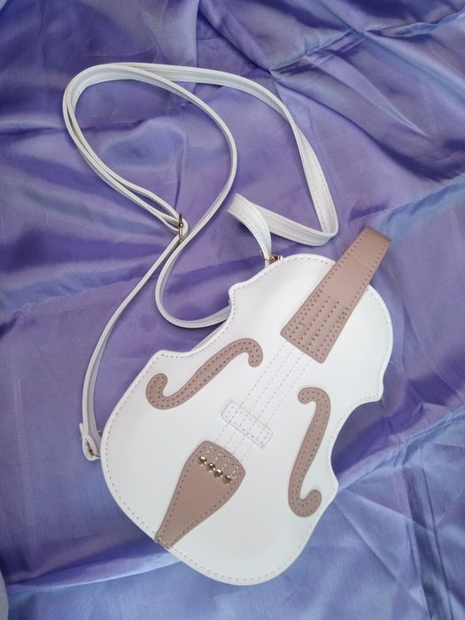 Дамска кожена чанта Китара