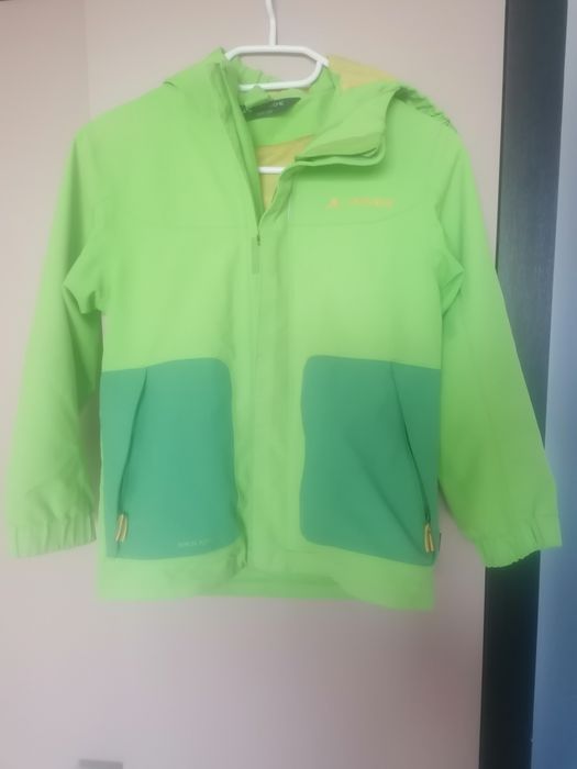 Salopetă impermeabilă mărime 128