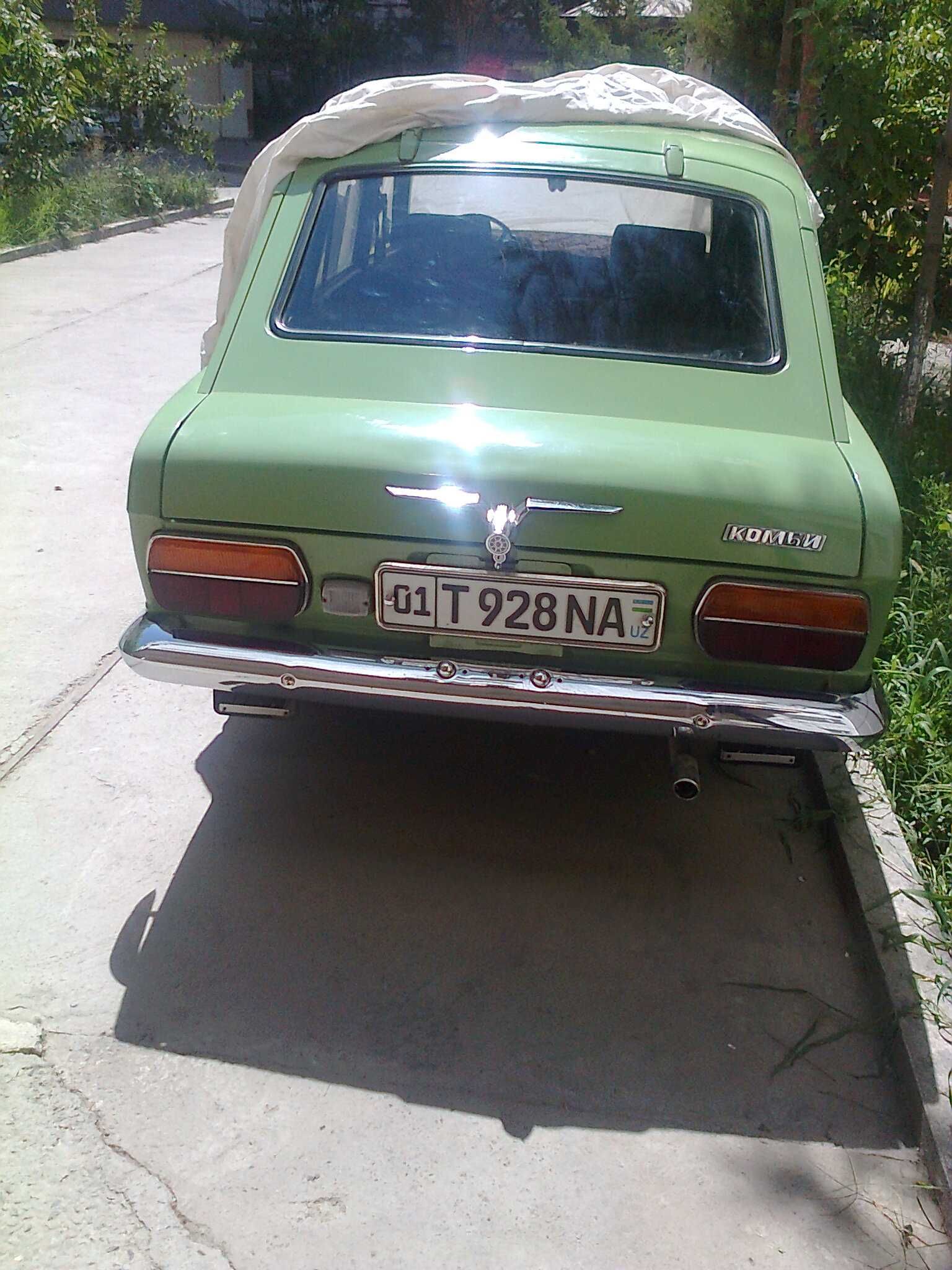 Коллекционный  вариант  советского  автопрома    хечбек  иж  комби