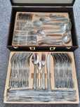Set tacamuri in valiza, 70 piese, Inox, 12 persoane, Argintiu