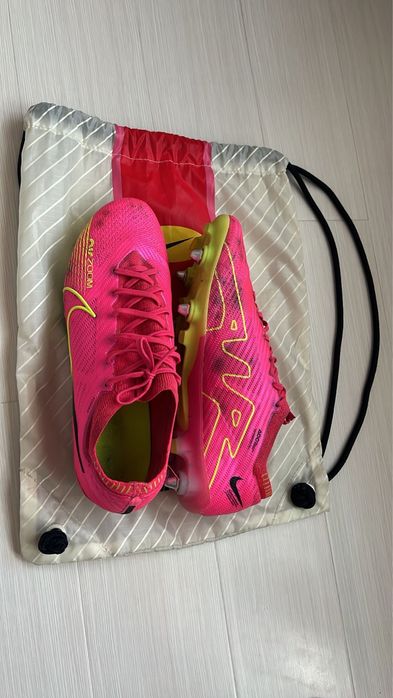 Adidasi de fotbal nike mercurial