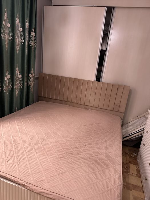 Спальная кровать