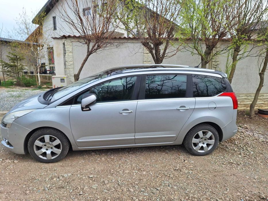 Peugeot 5008 7 locuri 139000 km